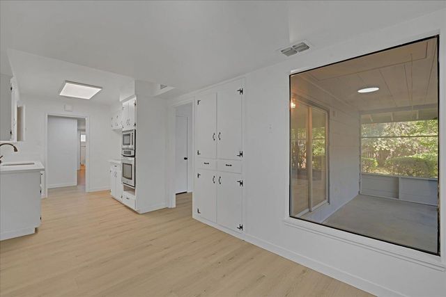 3030 Stanton Cir, Carmichael, CA 95608