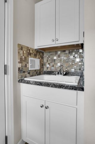 6277 Northridge Woods Drive, Brighton, MI 48116