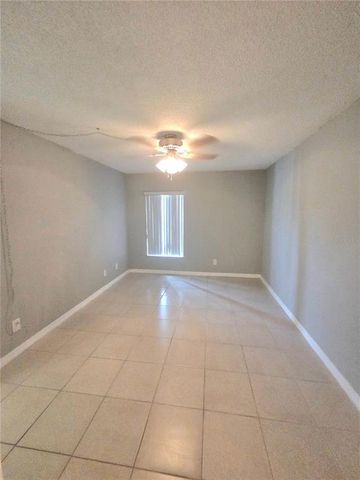 1799 N HIGHLAND AVENUE 31, Clearwater, FL 33755