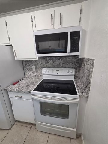 1799 N HIGHLAND AVENUE 31, Clearwater, FL 33755