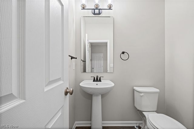 37272 Sandy Ridge Drive, North Ridgeville, OH 44039