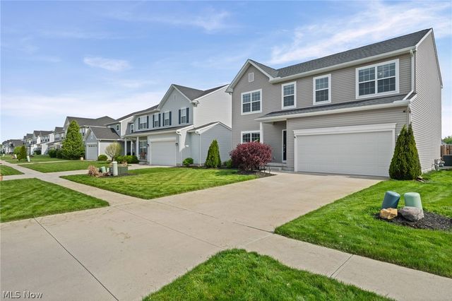 37272 Sandy Ridge Drive, North Ridgeville, OH 44039
