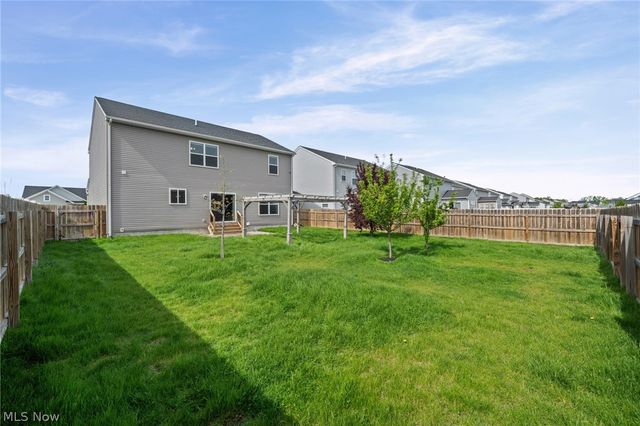 37272 Sandy Ridge Drive, North Ridgeville, OH 44039