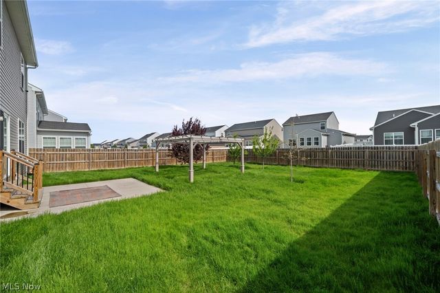 37272 Sandy Ridge Drive, North Ridgeville, OH 44039