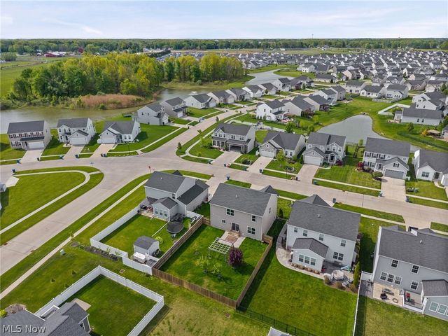 37272 Sandy Ridge Drive, North Ridgeville, OH 44039