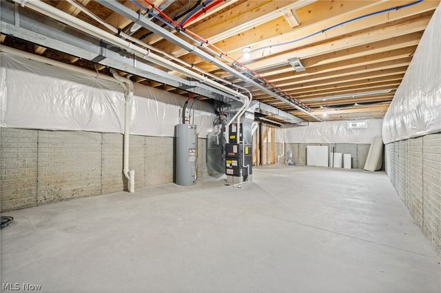 37272 Sandy Ridge Drive, North Ridgeville, OH 44039
