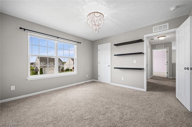 37272 Sandy Ridge Drive, North Ridgeville, OH 44039