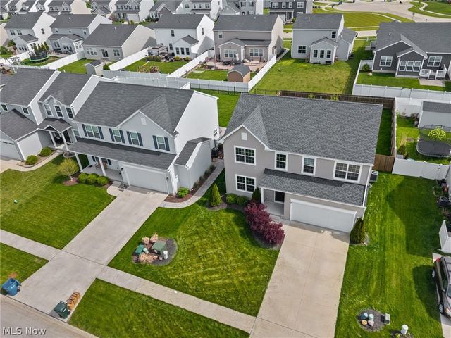 37272 Sandy Ridge Drive, North Ridgeville, OH 44039