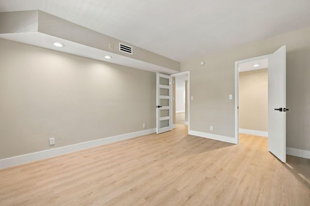 806 CYPRESS GROVE Lane 303, Pompano Beach, FL 33069