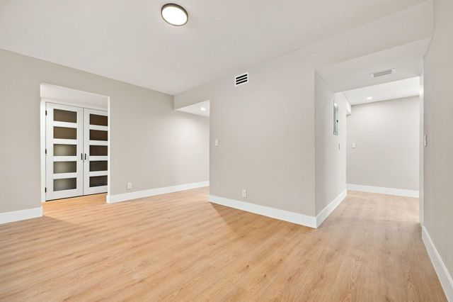 806 CYPRESS GROVE Lane 303, Pompano Beach, FL 33069