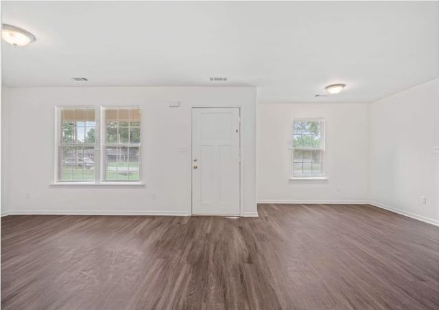 1917 TAHITI LN, Memphis, TN 38117