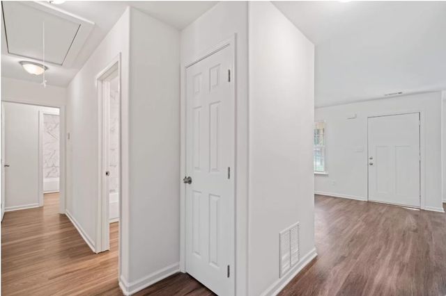 1917 TAHITI LN, Memphis, TN 38117