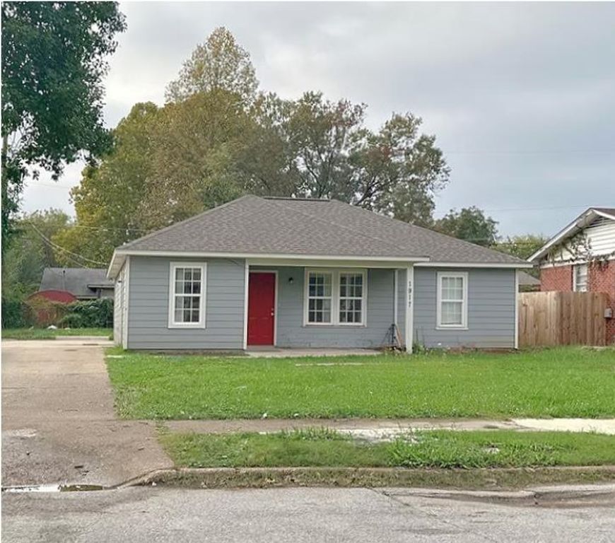 1917 TAHITI LN, Memphis, TN 38117