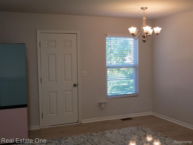 10884 Island Lake Drive, Taylor, MI 48180