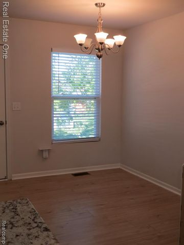 10884 Island Lake Drive, Taylor, MI 48180