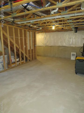 10884 Island Lake Drive, Taylor, MI 48180