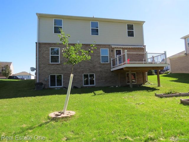 10884 Island Lake Drive, Taylor, MI 48180