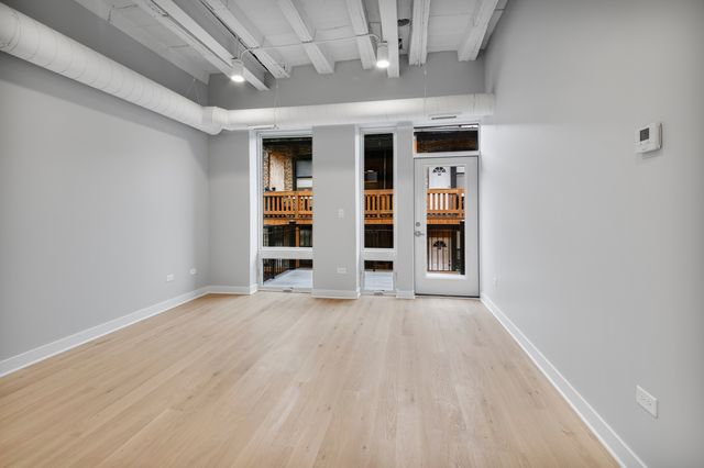 4637 N Ashland Avenue 302, Chicago, IL 60640