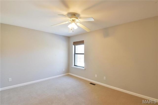 869 Forest Trace Drive B, Chesterfield, MO 63017