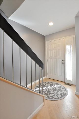 869 Forest Trace Drive B, Chesterfield, MO 63017