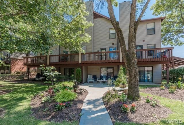 869 Forest Trace Drive B, Chesterfield, MO 63017