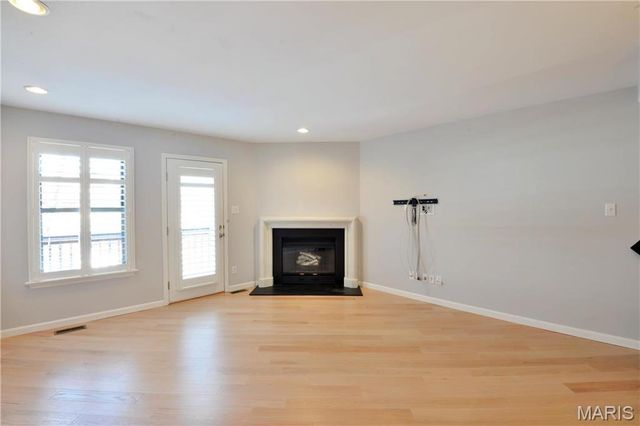 869 Forest Trace Drive B, Chesterfield, MO 63017