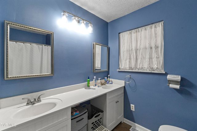 119 Mccartt Loop, Chuckey, TN 37641