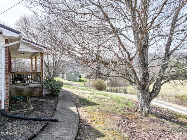 119 Mccartt Loop, Chuckey, TN 37641