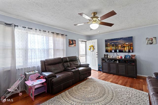 119 Mccartt Loop, Chuckey, TN 37641