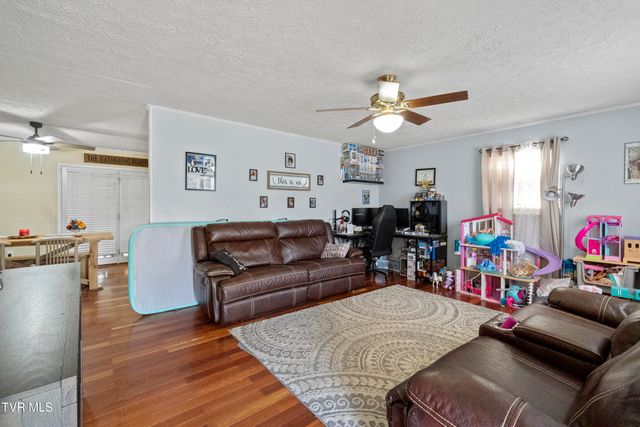 119 Mccartt Loop, Chuckey, TN 37641