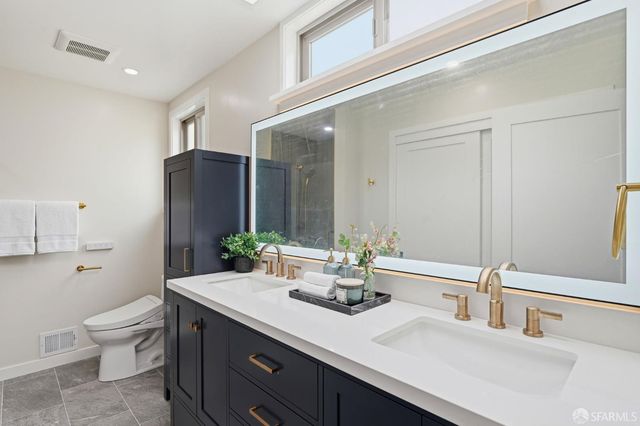 83 Parkside Avenue, Daly City, CA 94015