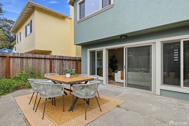 83 Parkside Avenue, Daly City, CA 94015