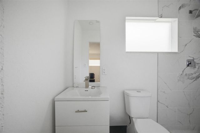 5809 N 17TH STREET, Tampa, FL 33610