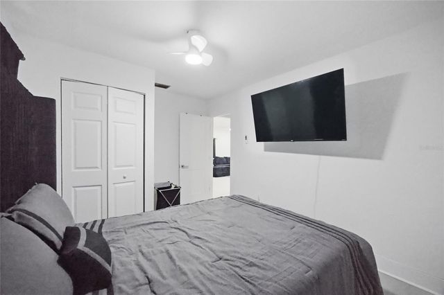 5809 N 17TH STREET, Tampa, FL 33610