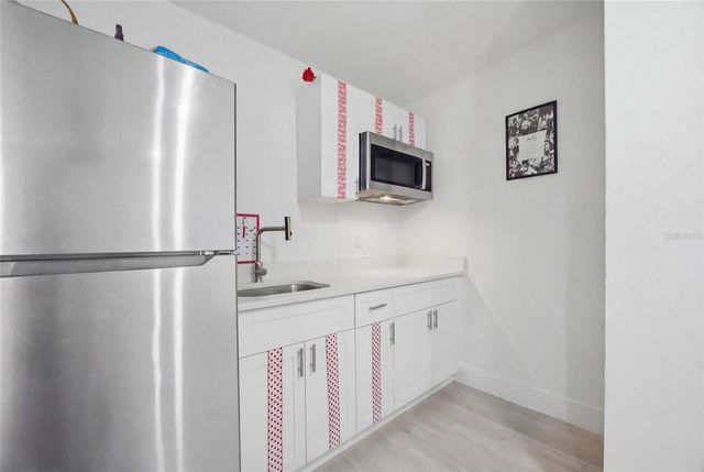 5809 N 17TH STREET, Tampa, FL 33610