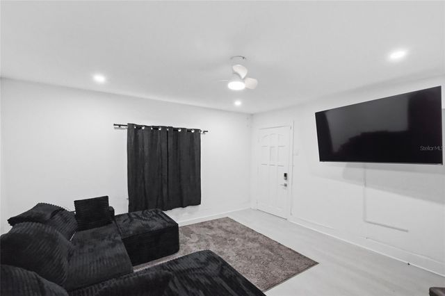 5809 N 17TH STREET, Tampa, FL 33610