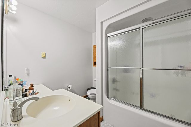 13166 Meadow Street NE, Alliance, OH 44601