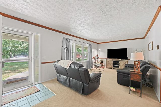 13166 Meadow Street NE, Alliance, OH 44601