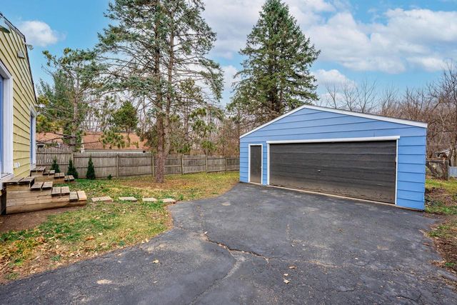 917 WILLARD Avenue, Rockford, IL 61101