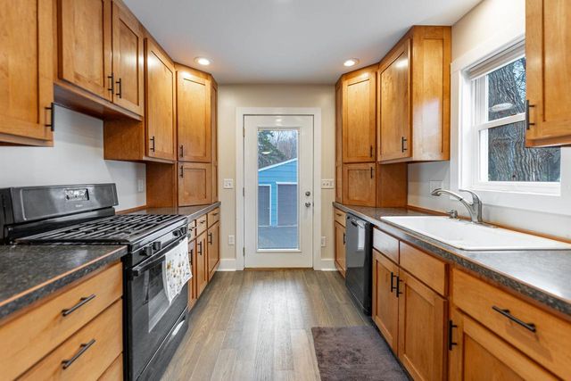 917 WILLARD Avenue, Rockford, IL 61101