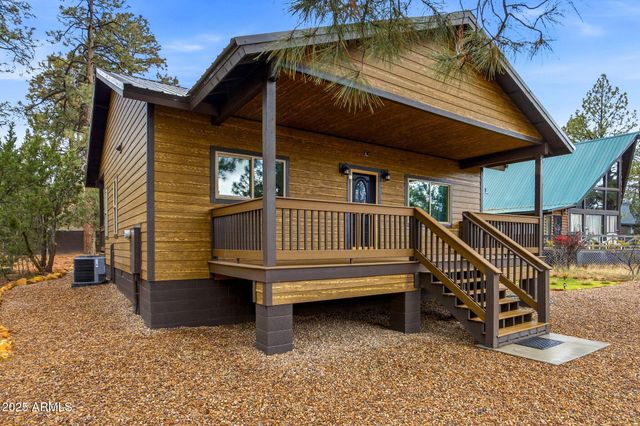 1979 CHRISTMAS PINE Circle, Overgaard, AZ 85933