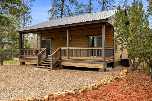 1979 CHRISTMAS PINE Circle, Overgaard, AZ 85933