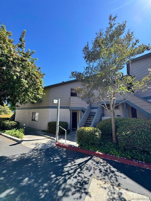 Image 1 of property listing at 3015 Brookpine Ct, Spring Valley, CA 91978
