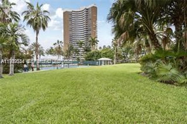 770 NE 69th St 6E, Miami, FL 33138