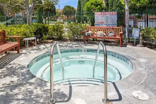 10 Palmieri Aisle, Irvine, CA 92606