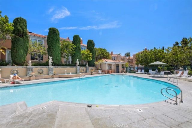 10 Palmieri Aisle, Irvine, CA 92606