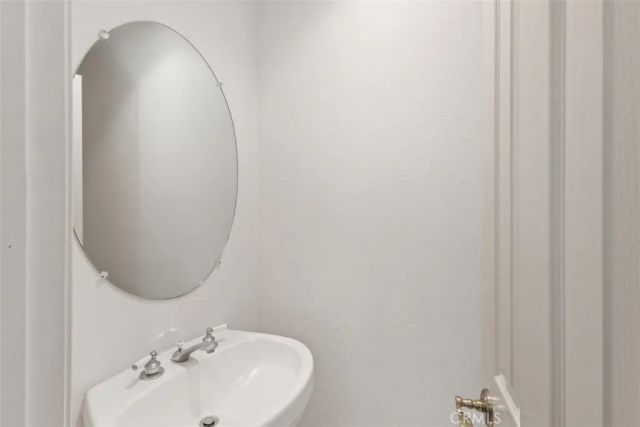 10 Palmieri Aisle, Irvine, CA 92606