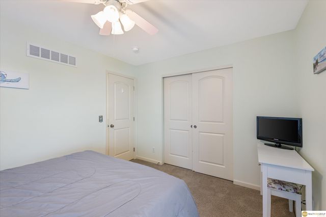 8701 S 163 Avenue, Omaha, NE 68136