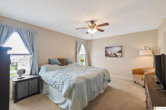 8701 S 163 Avenue, Omaha, NE 68136