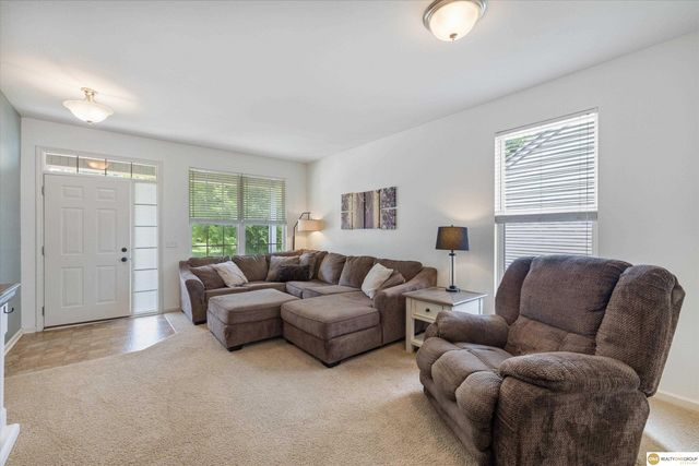 8701 S 163 Avenue, Omaha, NE 68136